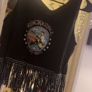 Adorable never worn crop top